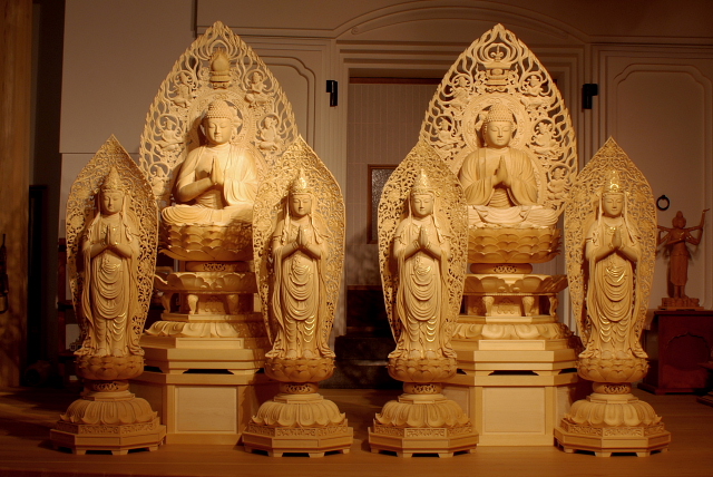 超話題新作 三宝尊 [中#1] 題目宝塔 釈迦如来坐像 多宝如来坐像 ◇白檀